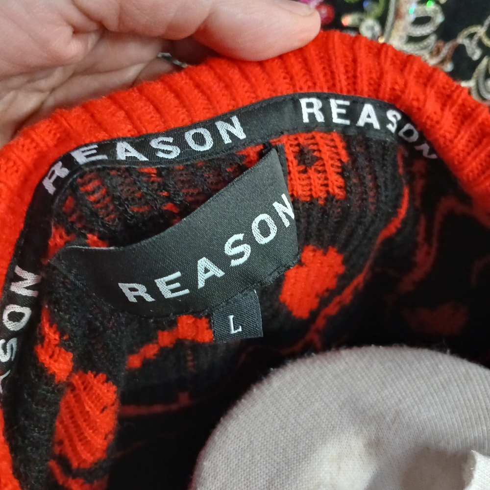 Reasons Mens Red and Black Bear Knit Pattern Sweater Size Large - Picture 7 of 8